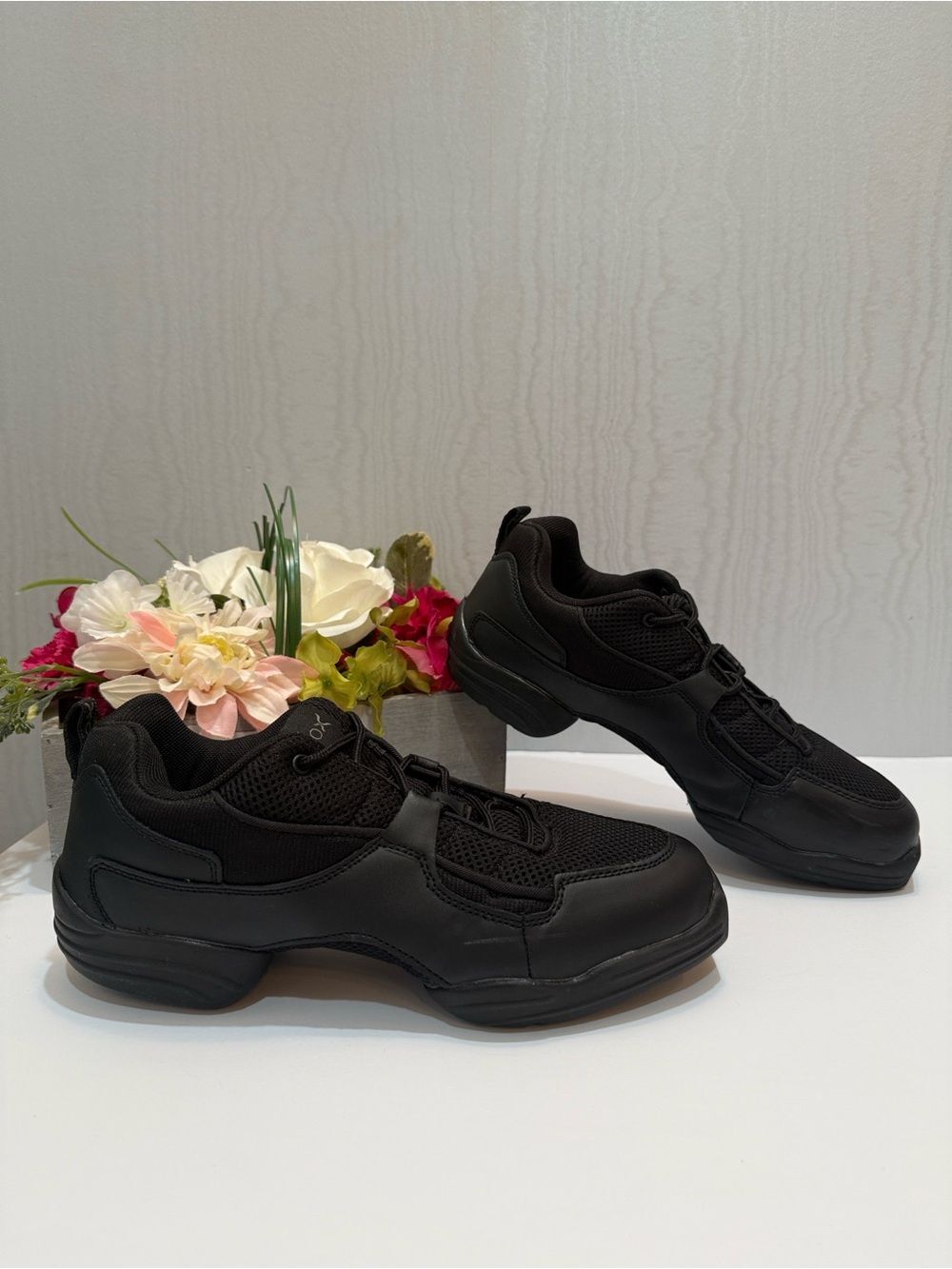 Capezio DS11 Fierce Dansneaker Black Women’s Sz 9.5